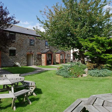 بود Kennacott Court Holiday Cottages المظهر الخارجي الصورة