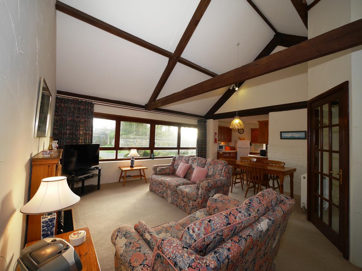 بود Kennacott Court Holiday Cottages المظهر الخارجي الصورة