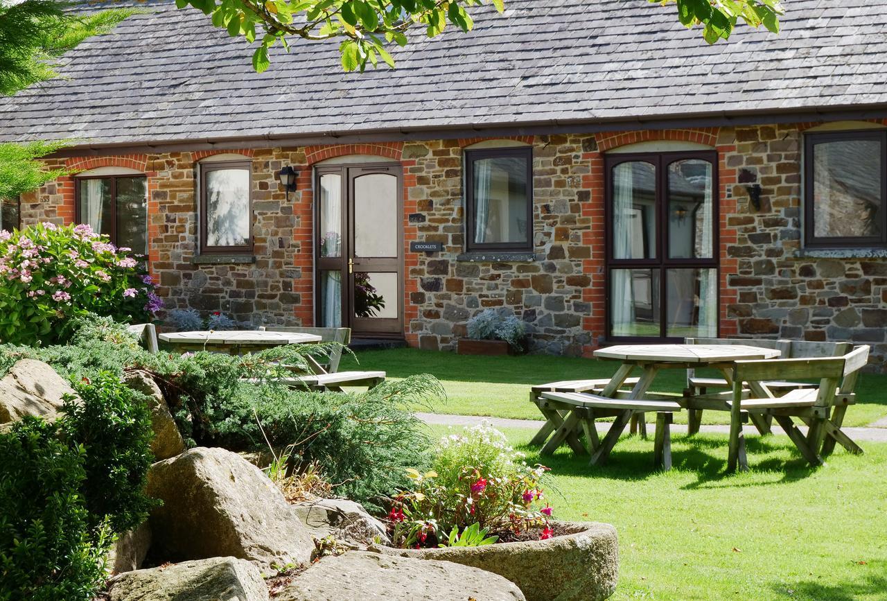 بود Kennacott Court Holiday Cottages المظهر الخارجي الصورة
