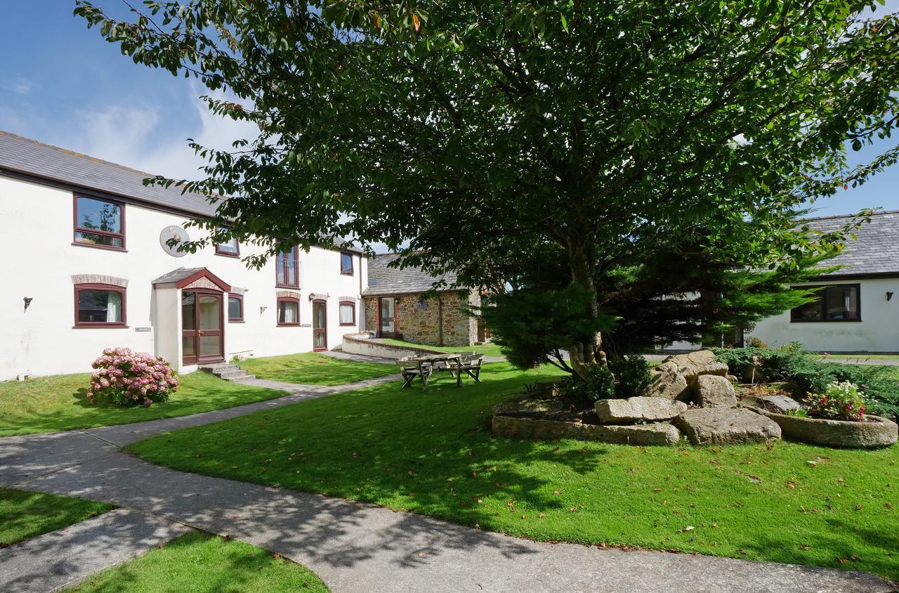 بود Kennacott Court Holiday Cottages المظهر الخارجي الصورة