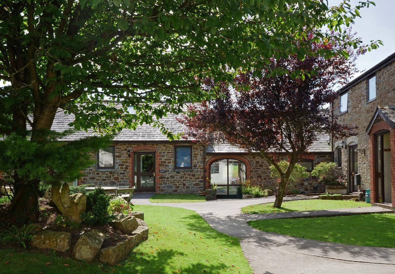 بود Kennacott Court Holiday Cottages المظهر الخارجي الصورة